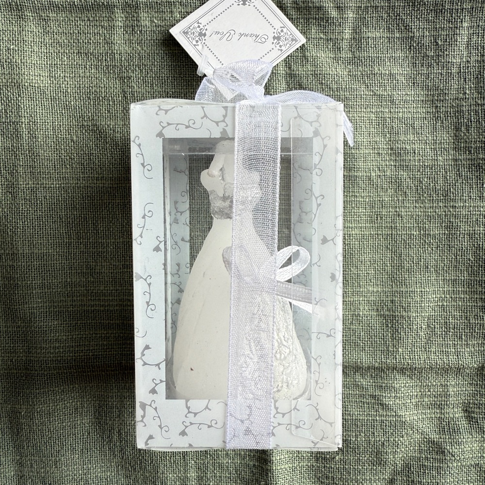 White & Gold Wedding Planner Bundle | Bride Engagement Gift Set - Picture 3 of 13